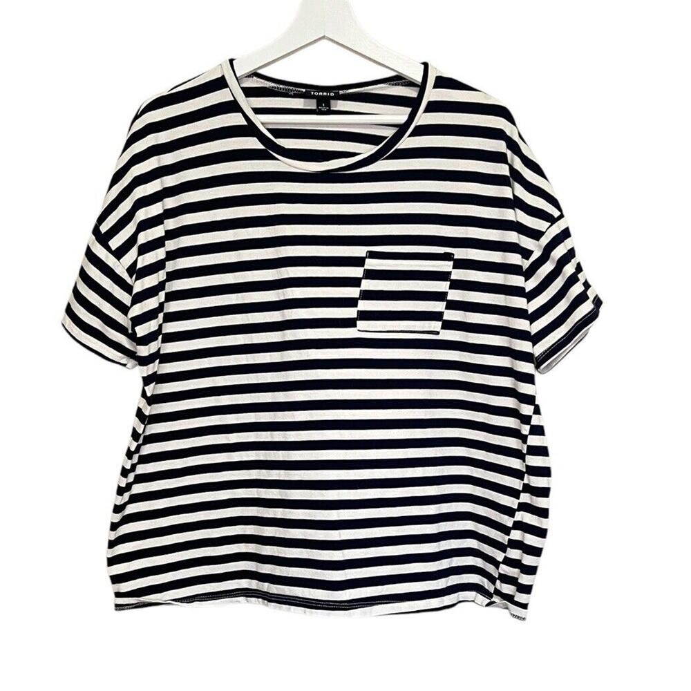Torrid Women's Plus Size 1 T Shirt Short Sleeve White Striped Crew Neck